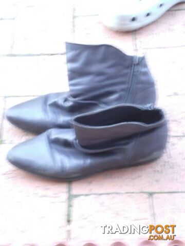 MATHER LADIES' BOOTS