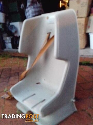 CHILD CAR SEAT-SAFE N SOUND - photo 2 of 3