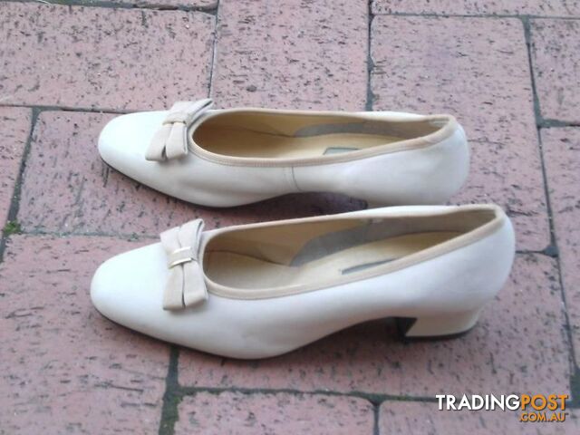 LEATHER RASPINI COURT SHOES - photo 2 of 3