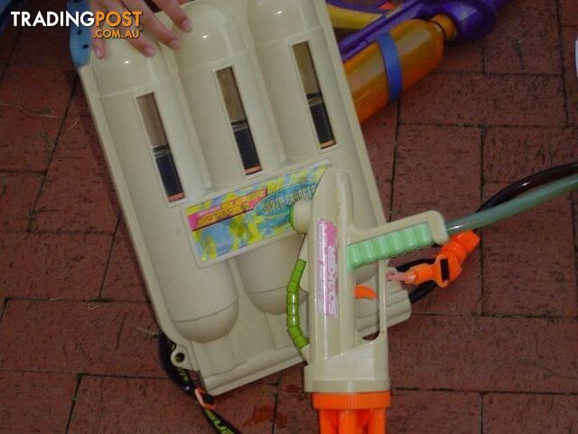 WATER SHOOTER TOY