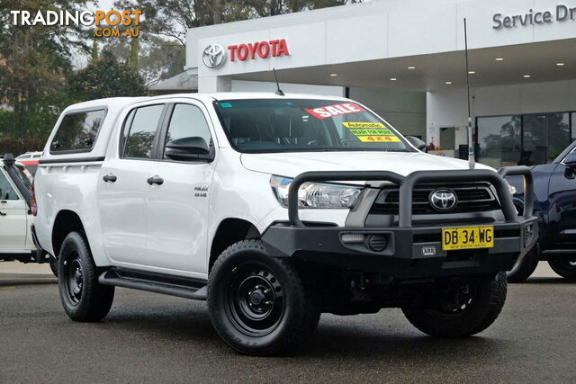 2021 TOYOTA HILUX   DUAL CAB