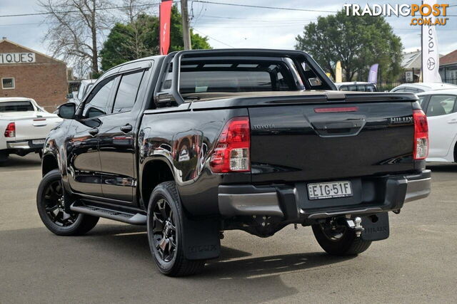 2020 TOYOTA HILUX   DUAL CAB