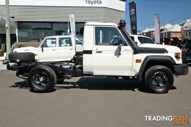 2024 TOYOTA LANDCRUISER   CAB CHASSIS