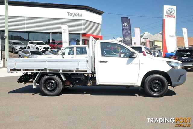 2017 TOYOTA HILUX WORKMATE TGN121R MY17 CAB CHASSIS