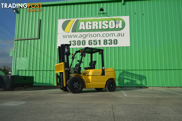  5 Tonne Forklift - 3 Stage Cont. Mast - Nationwide Delivery - PRICE SLASHED TO $32,990 INC GST - photo 4 of 17