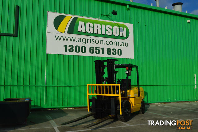 5 Tonne Forklift - 3 Stage Cont. Mast - Nationwide Delivery - PRICE SLASHED TO $32,990 INC GST - photo 2 of 17