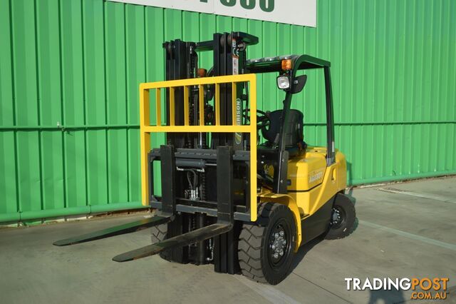 3 Tonne Forklift - 3 Stage Cont. Mast - Nationwide Delivery - ONLY $21,990 INC GST!!! - photo 2 of 17