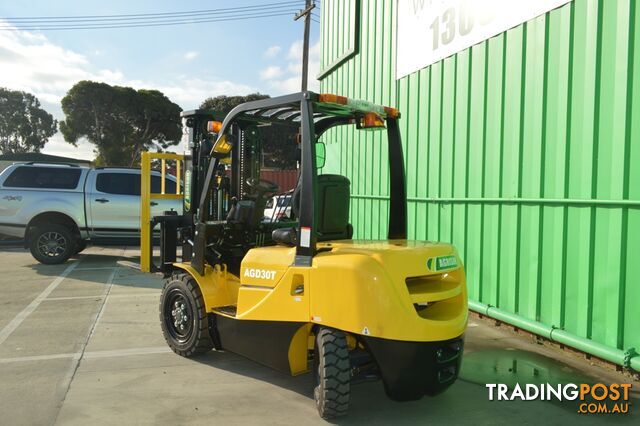 3 Tonne Forklift - 3 Stage Cont. Mast - Nationwide Delivery - ONLY $21,990 INC GST!!! - photo 3 of 17