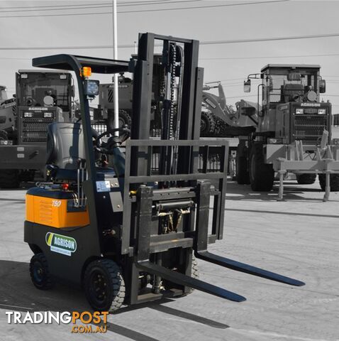 Brand New 2021 Electric Seated 1.1Tonne Forklift - 4 Solid Tyres - 2 Stage Mast!! - photo 3 of 18
