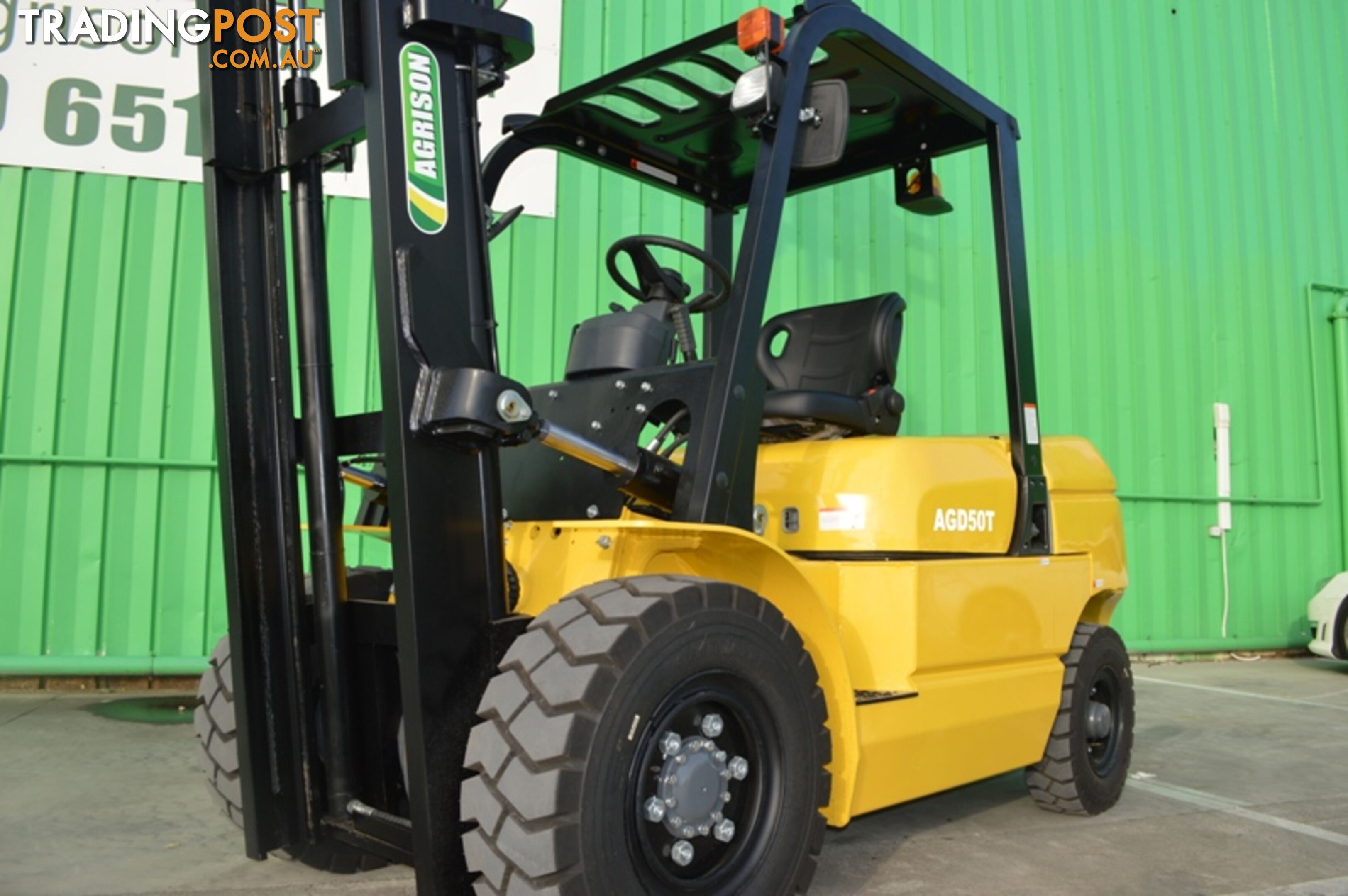  5 Tonne Forklift - 3 Stage Cont. Mast - Nationwide Delivery - PRICE SLASHED TO $32,990 INC GST