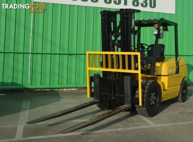  5 Tonne Forklift - 3 Stage Cont. Mast - Nationwide Delivery - PRICE SLASHED TO $32,990 INC GST