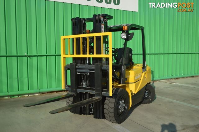 3 Tonne Forklift - 3 Stage Cont. Mast - Nationwide Delivery - ONLY $21,990 INC GST!!! - photo 2 of 14