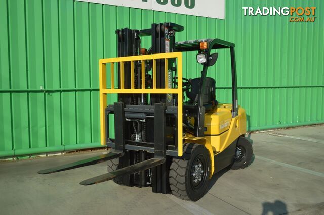 3 Tonne Forklift - 3 Stage Cont. Mast - Nationwide Delivery - ONLY $21,990 INC GST!!! - photo 2 of 14