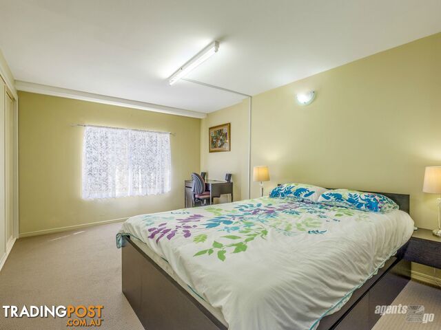 5 Melaleuca Court SOUTHSIDE QLD 4570