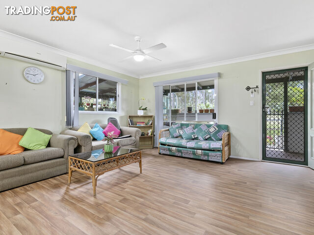 16 Varley Rd S Glenwood QLD 4570