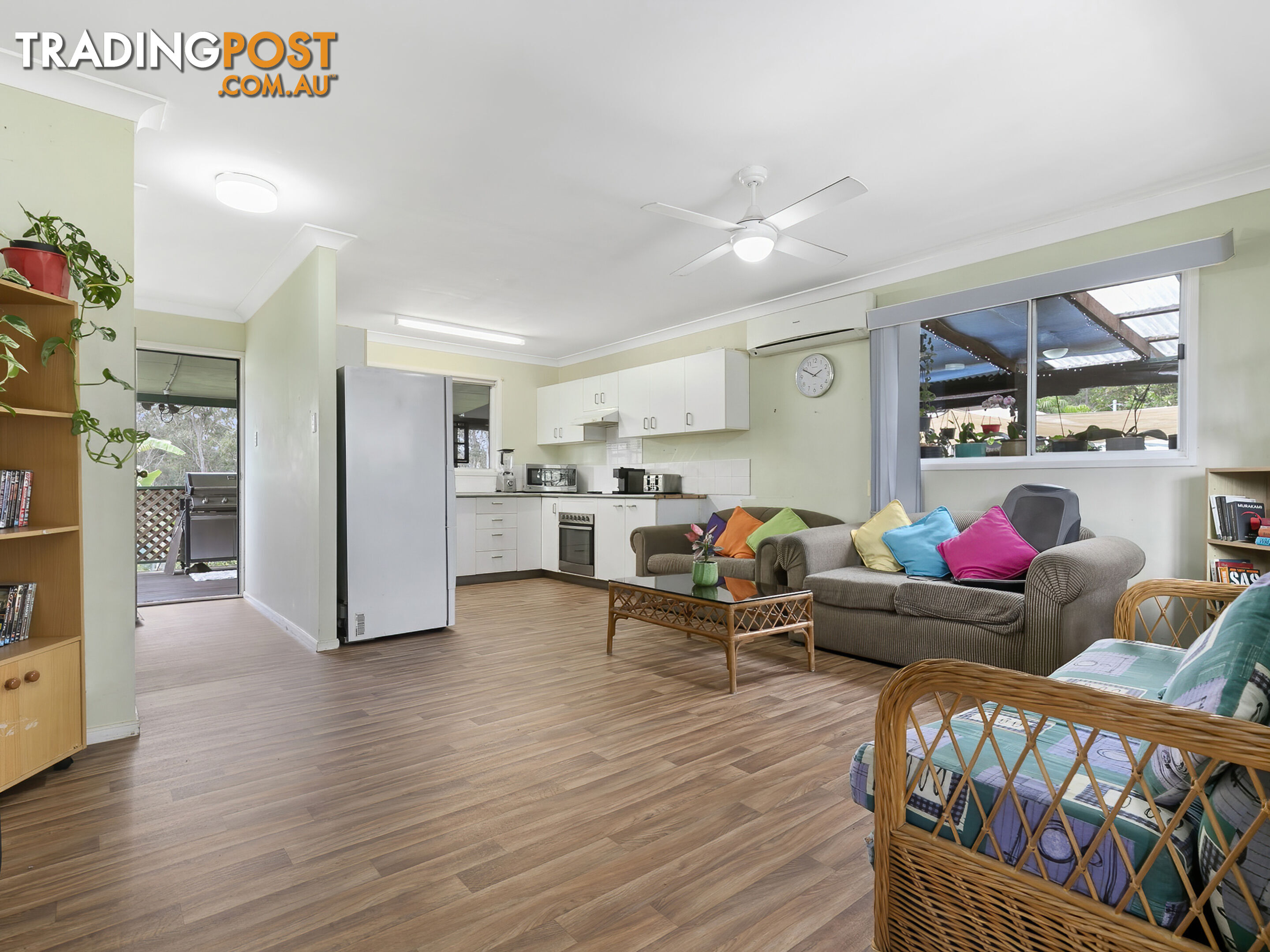 16 Varley Rd S Glenwood QLD 4570