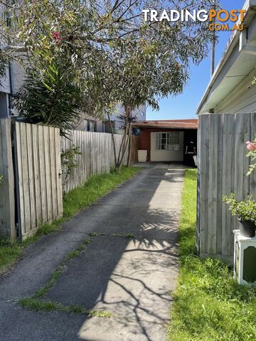 17b Mons Parade NOBLE PARK VIC 3174