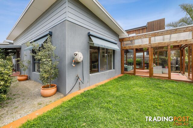 1 7 Saltbush pl Torquay VIC 3228