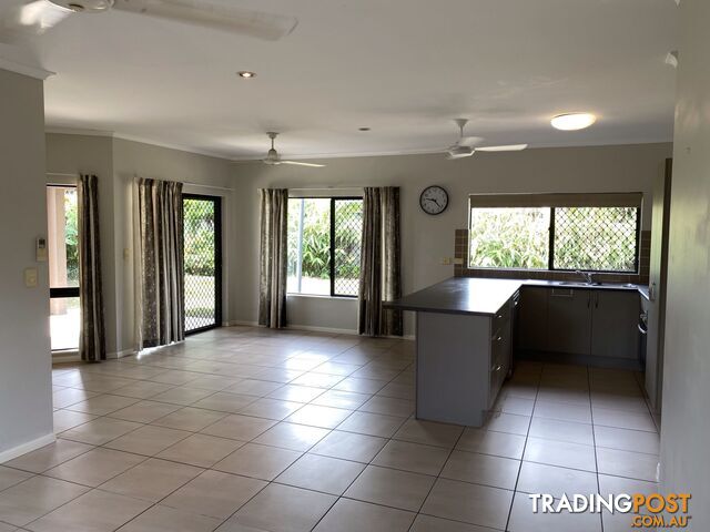 13 Moojeeba Way TRINITY PARK QLD 4879