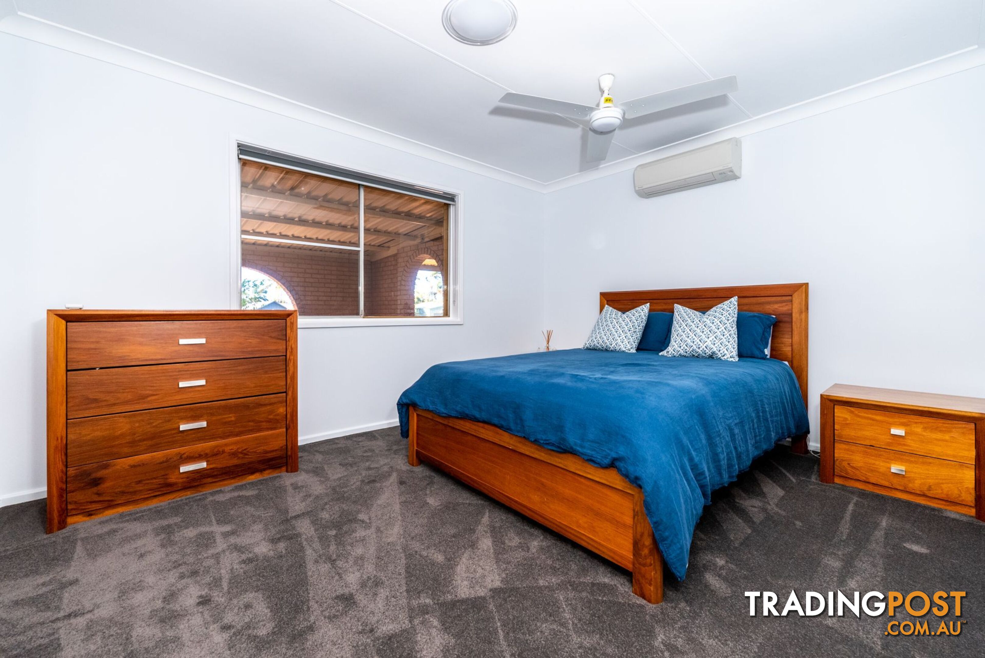 1 Giles Crescent DAMPIER WA 6713