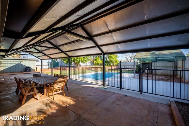 1 Giles Crescent DAMPIER WA 6713