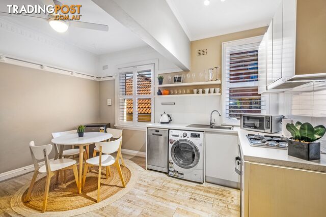 11 77 west esplanade Manly NSW 2095