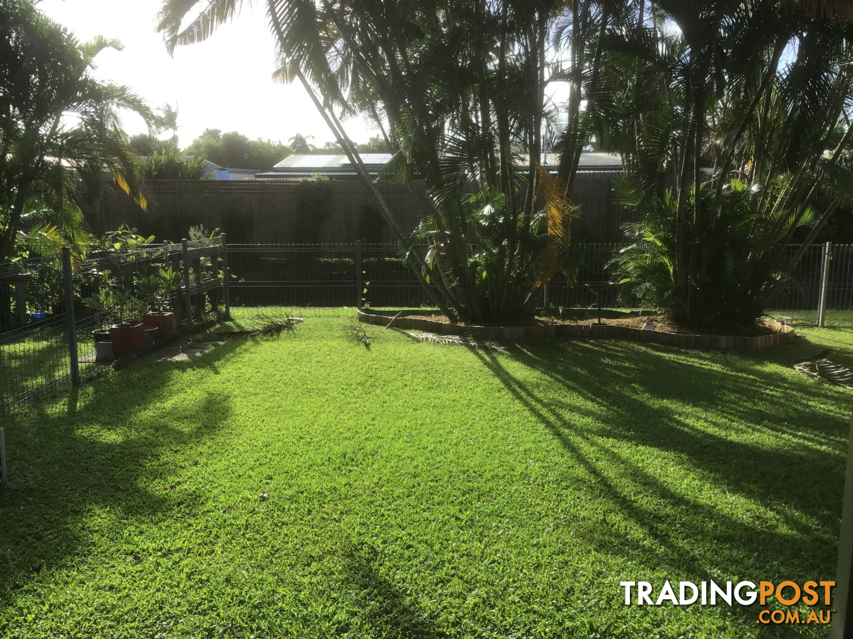 DUPLEX 1 & 2 32 Mahogany St MANOORA QLD 4870