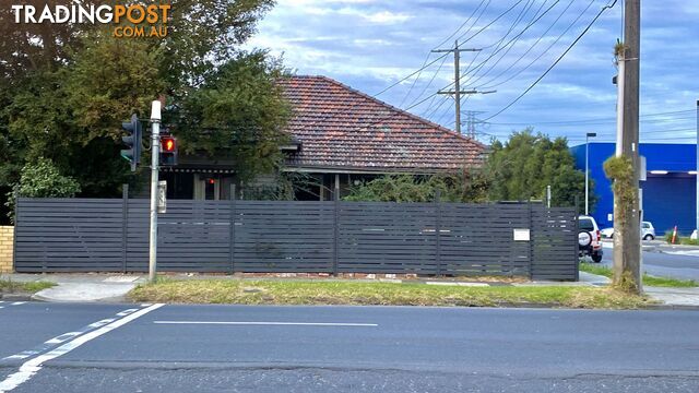 369 Williamstown road YARRAVILLE VIC 3013