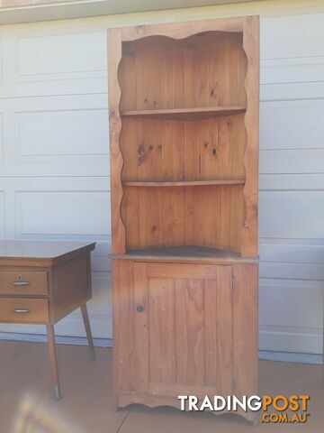 Corner cabinet Colonial style