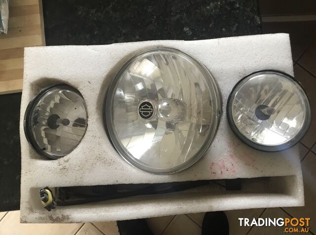 SOFTAIL HARLEY HEADLIGHTS SIDE LIGHTS AND MAIN HEADLIGHT