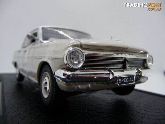 DDA Collectibles 1:32 Scale EH SPECIAL SEDAN DieCast - Does not apply