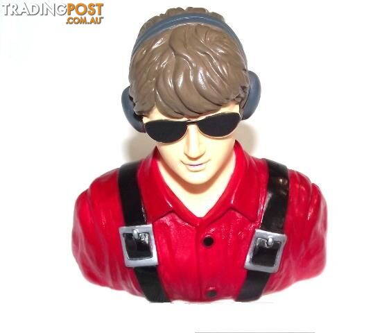 EMAX PILOT SCALE 1/6 RED - EMAX