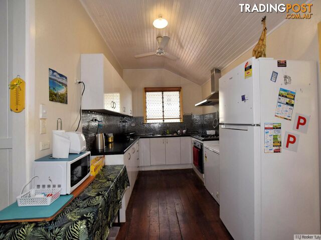 2 Murray Street TULLY QLD 4854