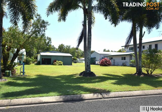 15 Taylor Street KURRIMINE BEACH QLD 4871