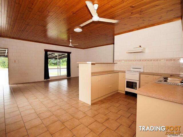 3 Banyan Esplanade TULLY QLD 4854