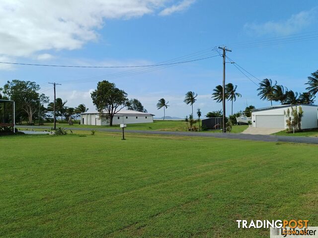 9 Taylor Street TULLY HEADS QLD 4854