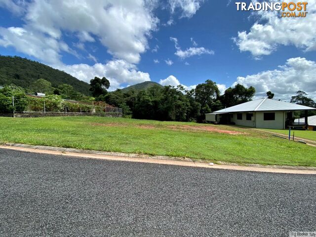 33 Pease Street TULLY QLD 4854