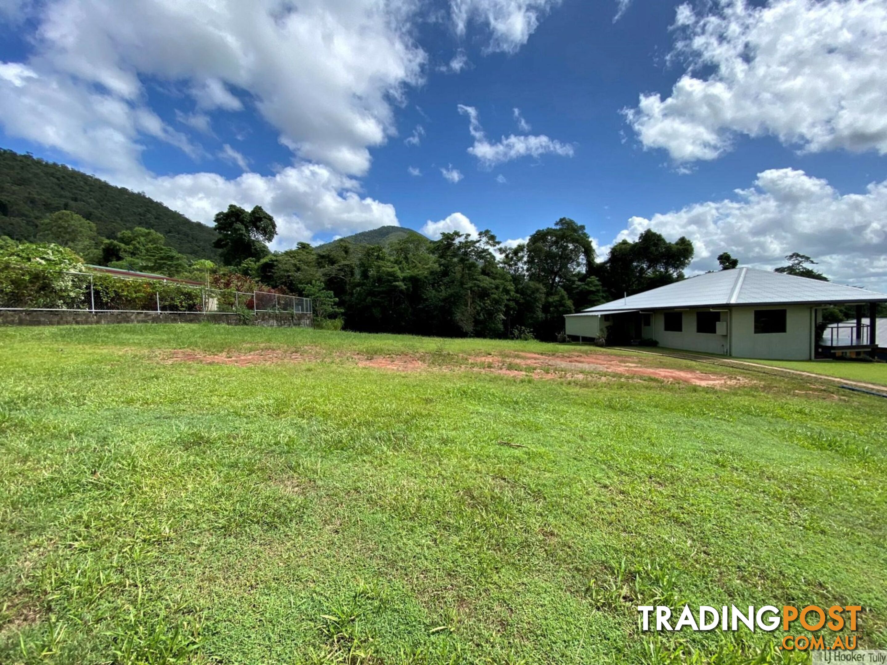 33 Pease Street TULLY QLD 4854