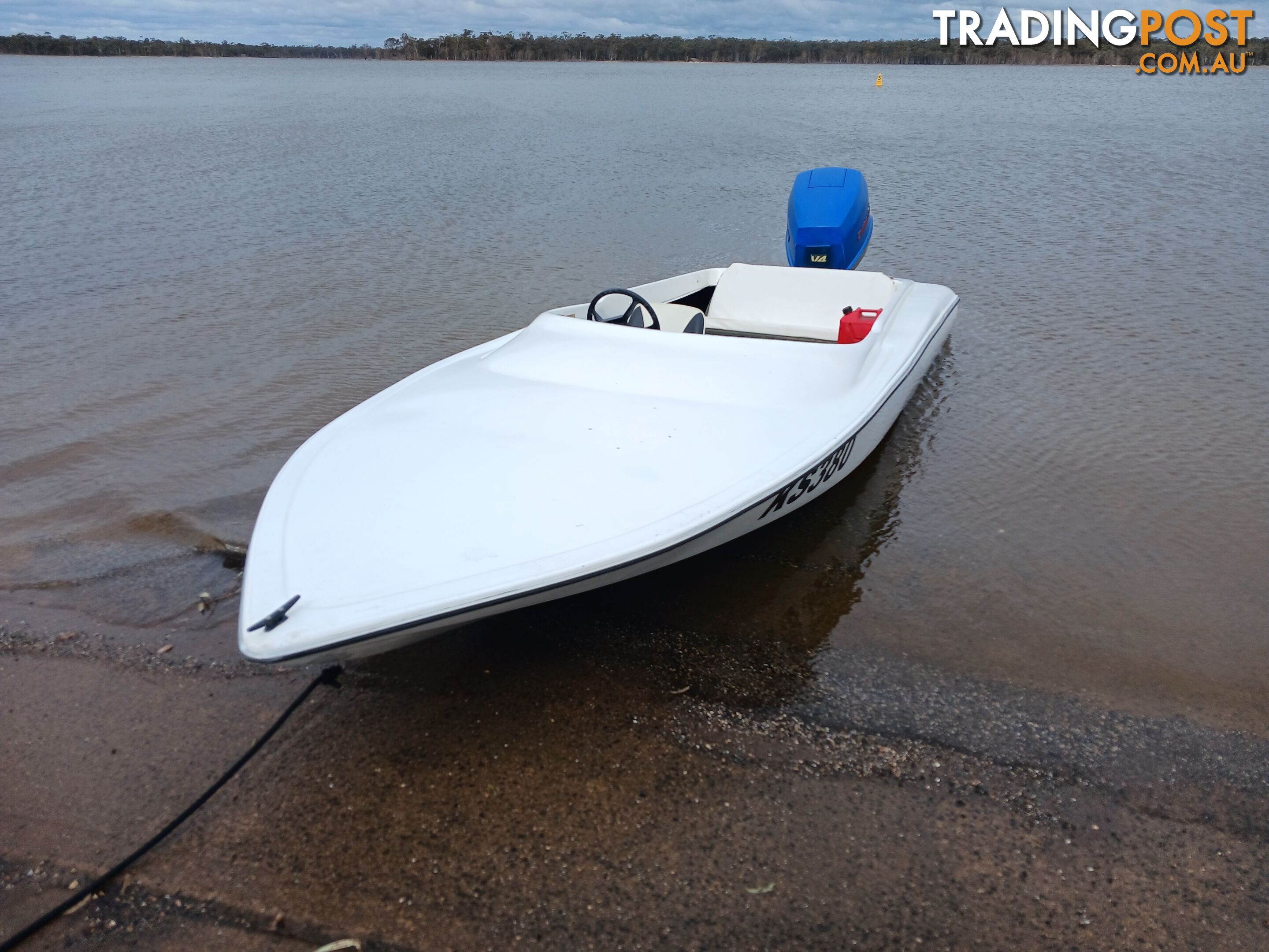 Judd Craft Ski Boat with 140Hp Evinrude Outboard