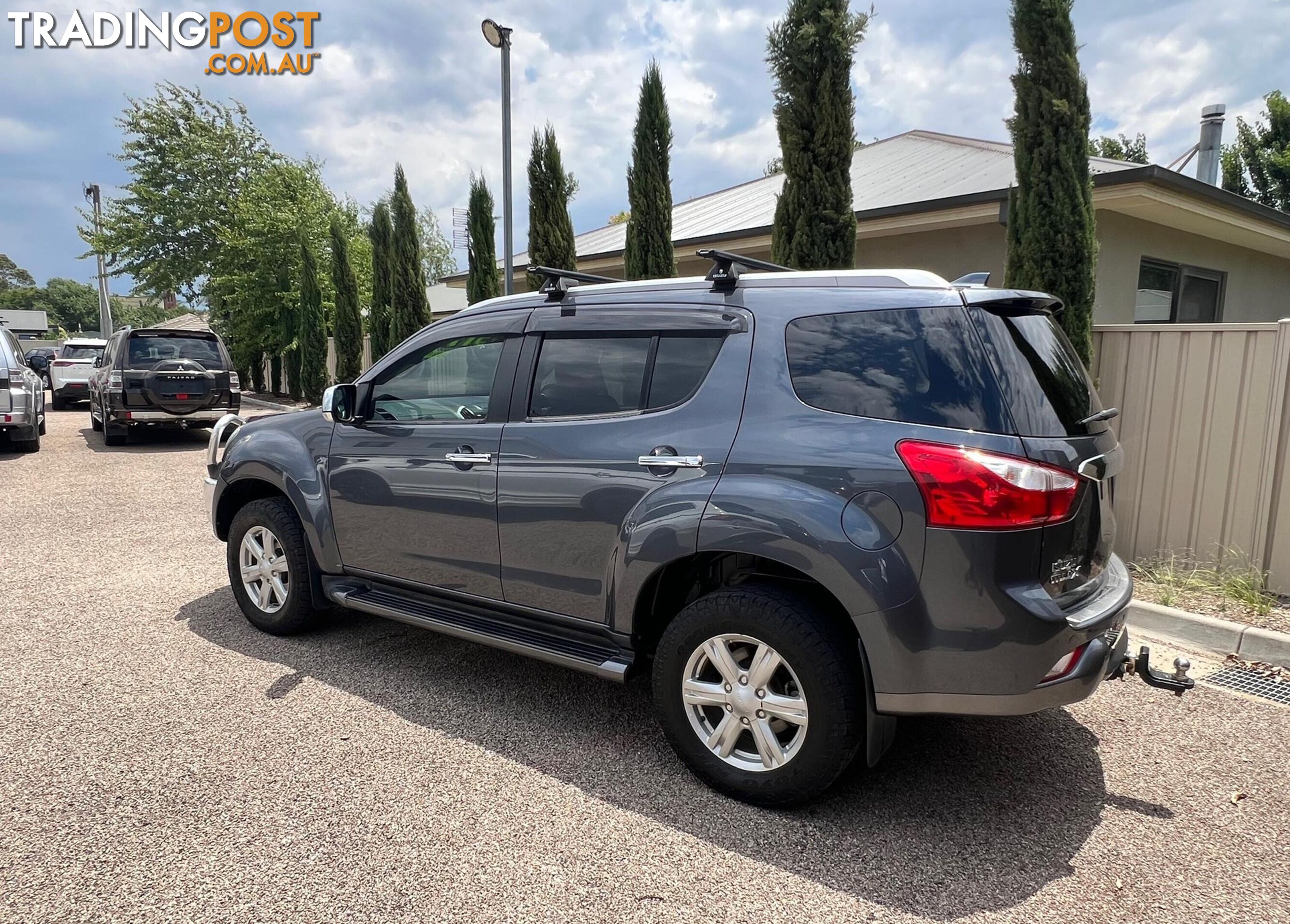 2017 ISUZU MU-X LS-T  SUV