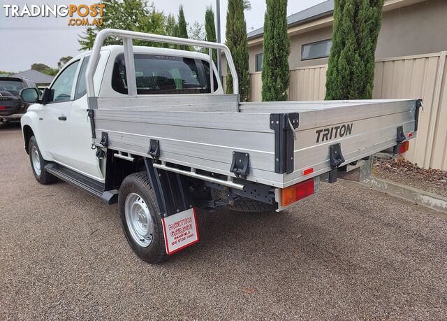 2023 MITSUBISHI TRITON GLX MR CAB CHASSIS - photo 4 of 24