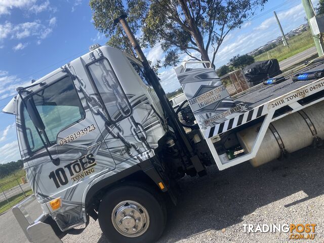 10 TOES TOWING - 24HR TOWING SERVICE