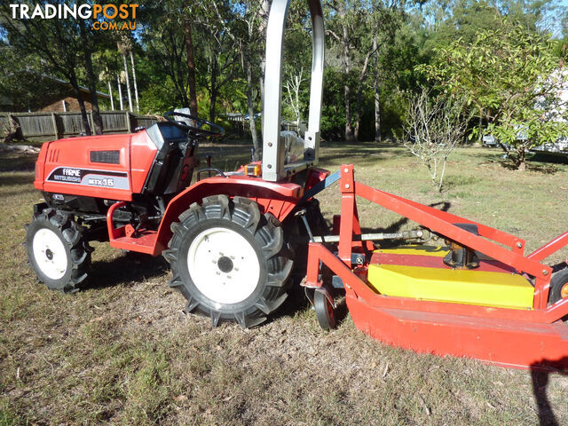 MITSUBISHI TRACTOR 4 X 4 WITH MOWER.