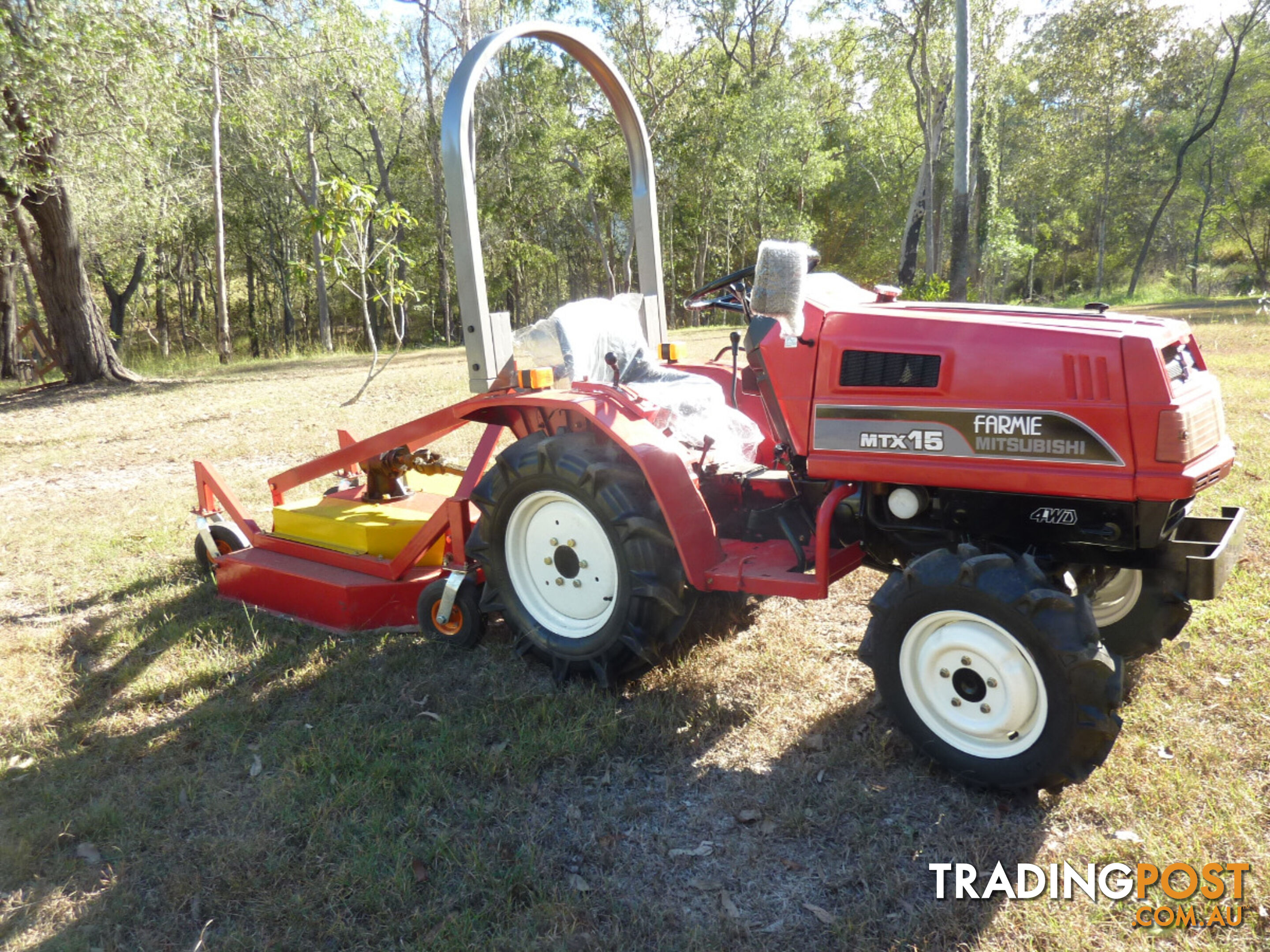 MITSUBISHI TRACTOR 4 X 4 WITH MOWER.