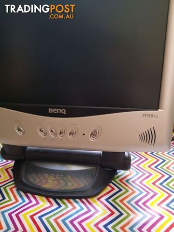 Small screen monitor - photo 2 of 3