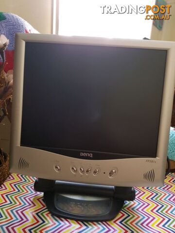 Small screen monitor - photo 3 of 3
