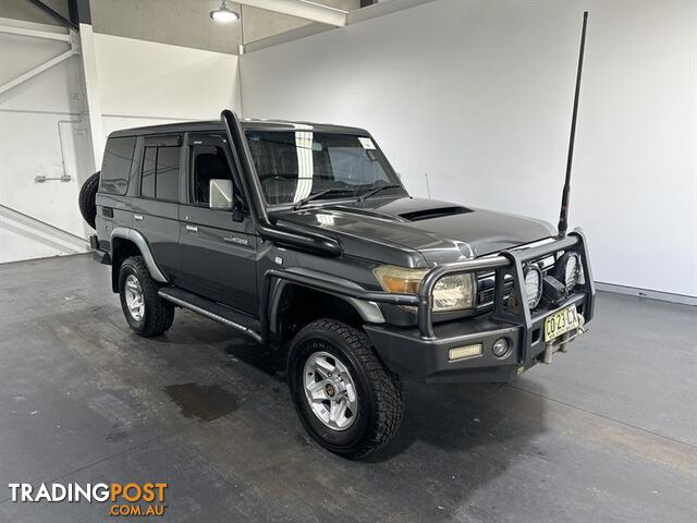 2012 TOYOTA LANDCRUISER WORKMATE (4x4) 4D WAGON