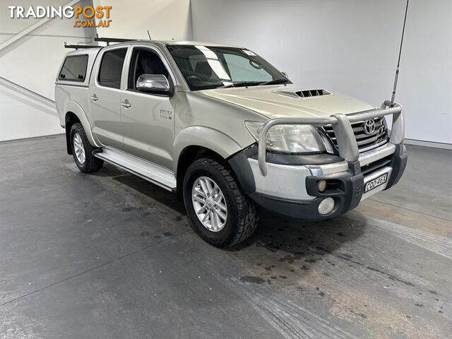 2013 TOYOTA HILUX SR5 (4x4) DUAL CAB P/UP