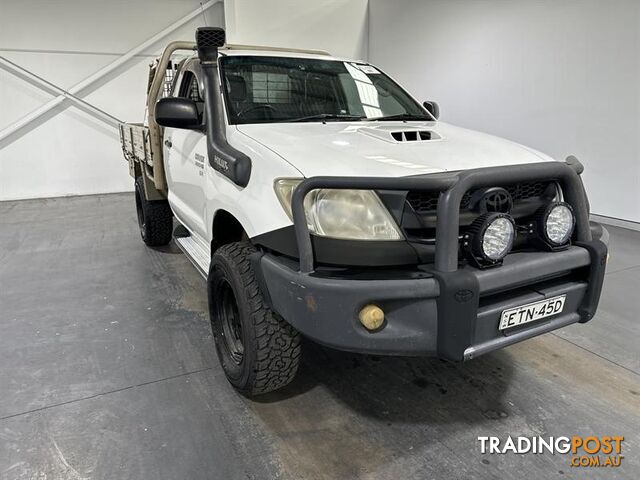 2011 TOYOTA HILUX SR (4x4) C/CHAS