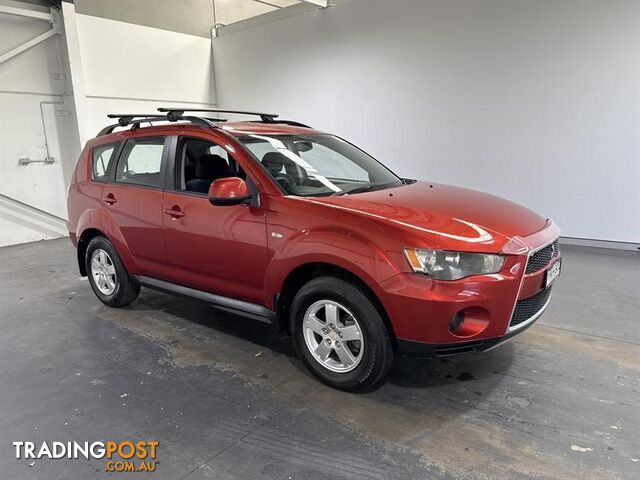 2012 MITSUBISHI OUTLANDER LS (7 SEAT) 4D WAGON